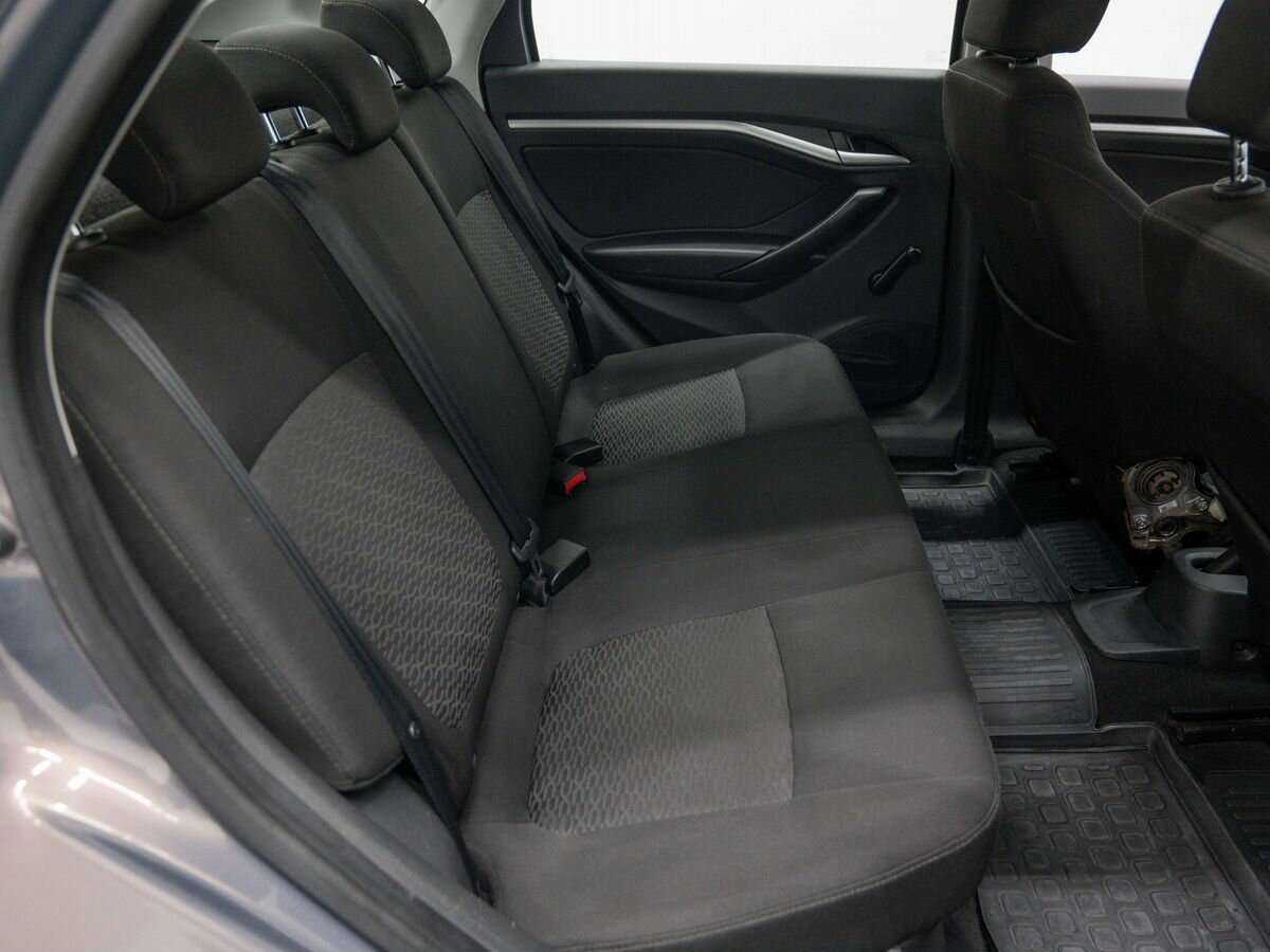 Купить Lada (ВАЗ) Vesta, 2015, 160 942 км, фото №9