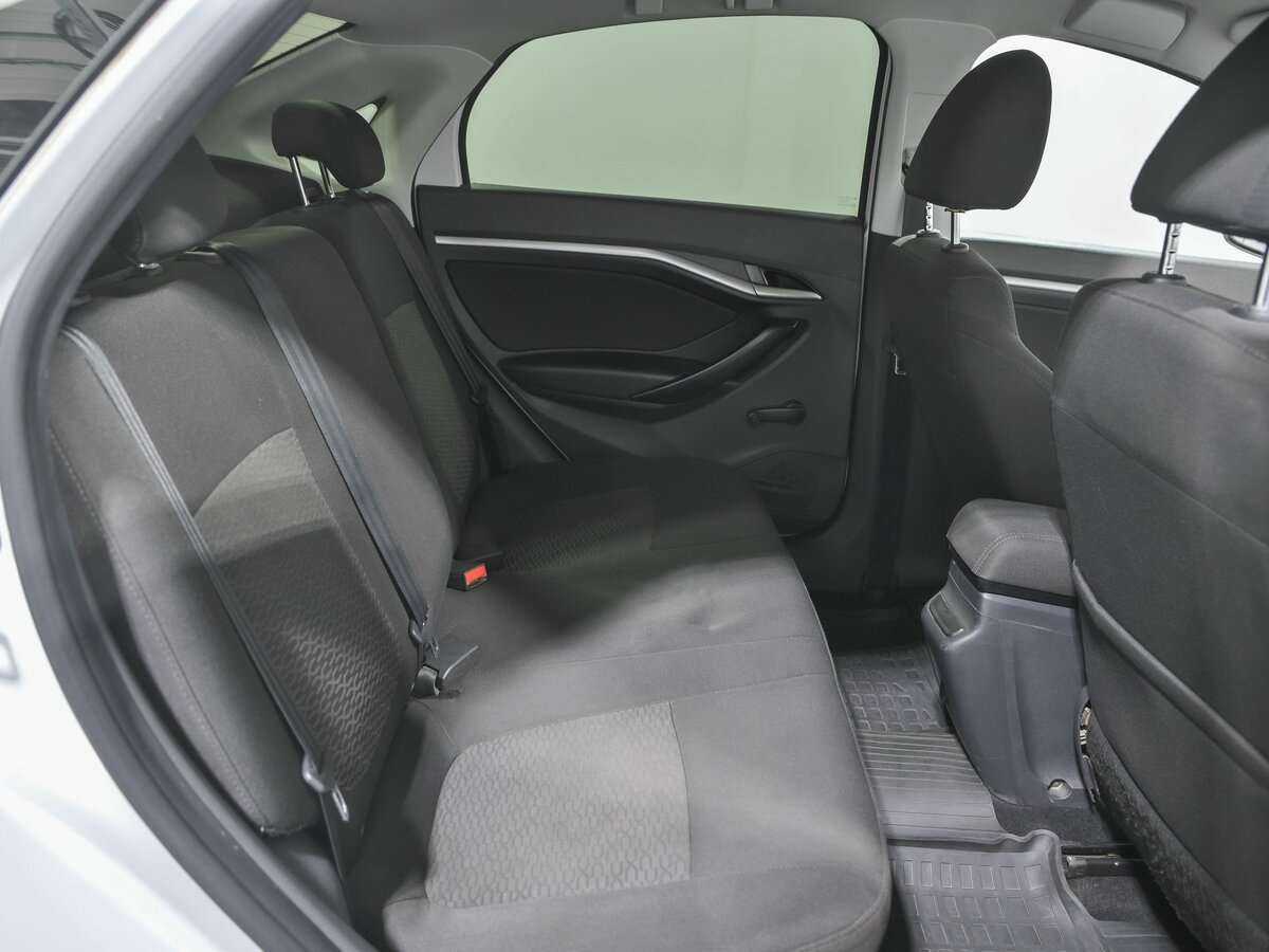 Купить Lada (ВАЗ) Vesta, 2019, 95 011 км, фото №13