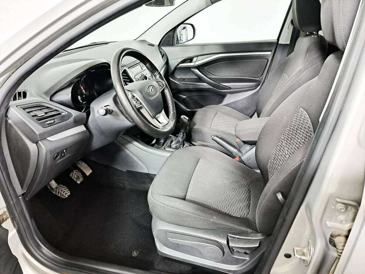 Купить Lada (ВАЗ) Vesta SW, 2019, 74 450 км, фото №11