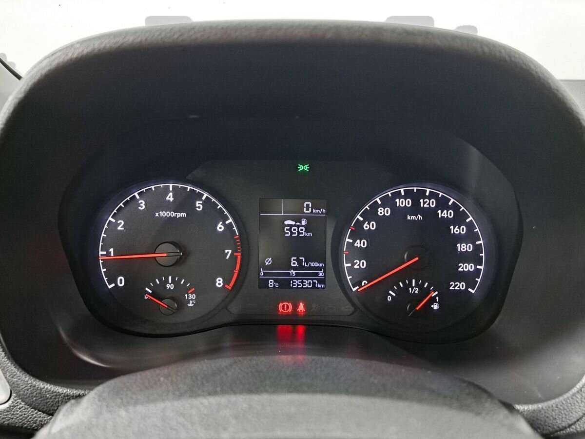 Купить Hyundai Solaris, 2017, 134 000 км, фото №13