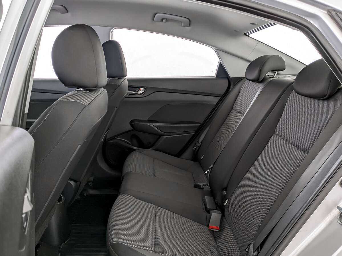 Купить Hyundai Solaris, 2018, 123 821 км, фото №12