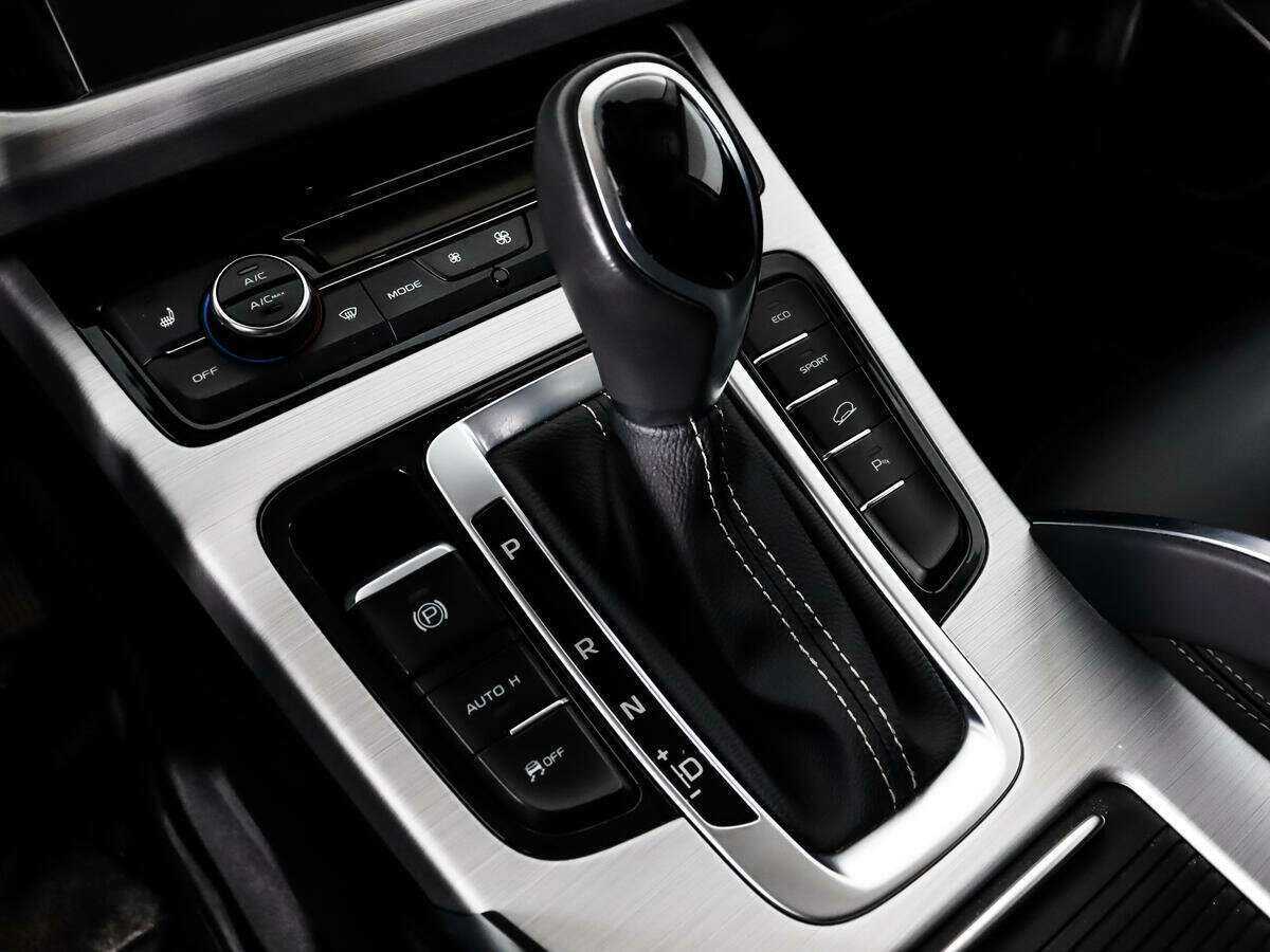 Купить Geely Atlas, 2018, 123 153 км, фото №9