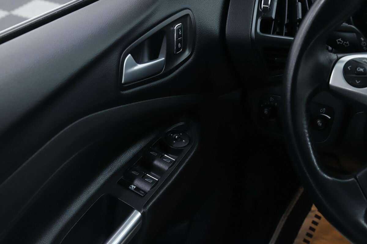 Купить Ford Kuga, 2016, 79 500 км, фото №10