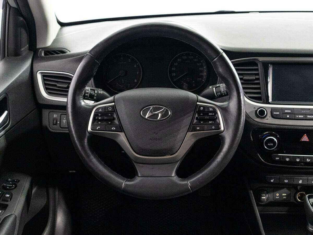 Купить Hyundai Solaris, 2018, 74 005 км, фото №17