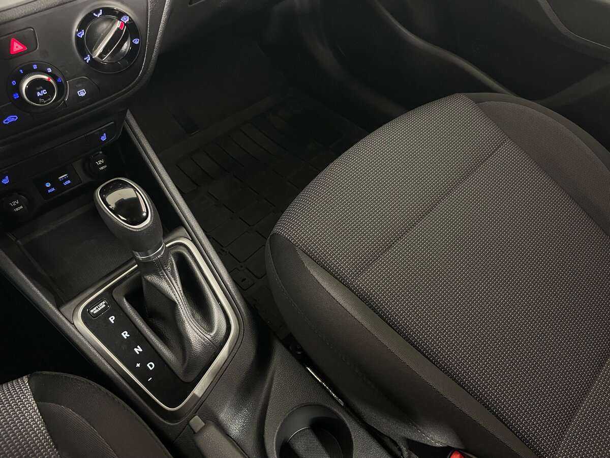 Купить Hyundai Solaris, 2017, 65 000 км, фото №14