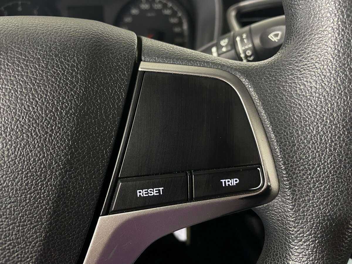 Купить Hyundai Solaris, 2017, 65 000 км, фото №18