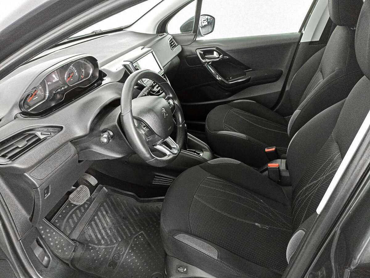 Купить Peugeot 208, 2013, 108 259 км, фото №14