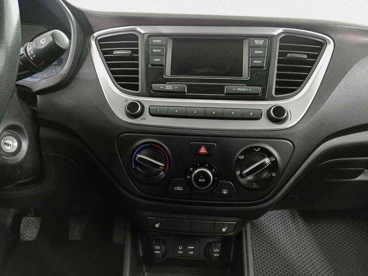 Купить Hyundai Solaris, 2017, 157 403 км, фото №13