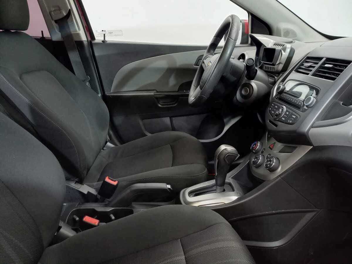 Купить Chevrolet Aveo, 2013, 122 594 км, фото №8