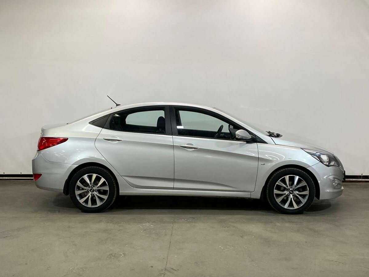 Купить Hyundai Solaris, 2015, 108 260 км, фото №4