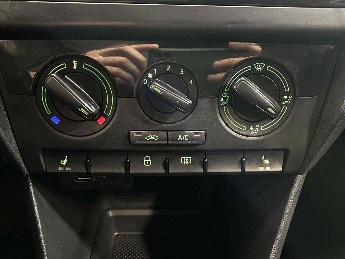 Купить Skoda Rapid, 2018, 119 572 км, фото №14