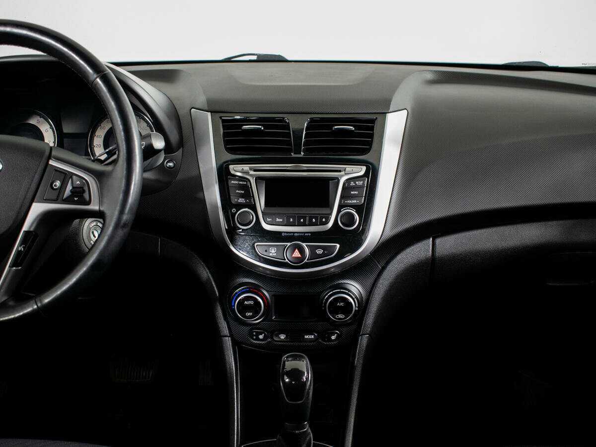 Купить Hyundai Solaris, 2016, 76 800 км, фото №11