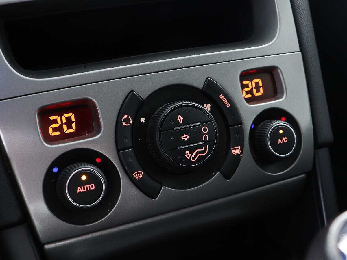 Купить Peugeot 408, 2014, 183 667 км, фото №15