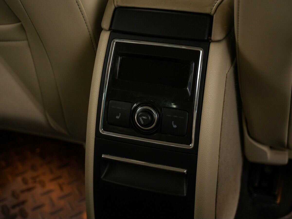 Купить Skoda Superb, 2012, 288 337 км, фото №10