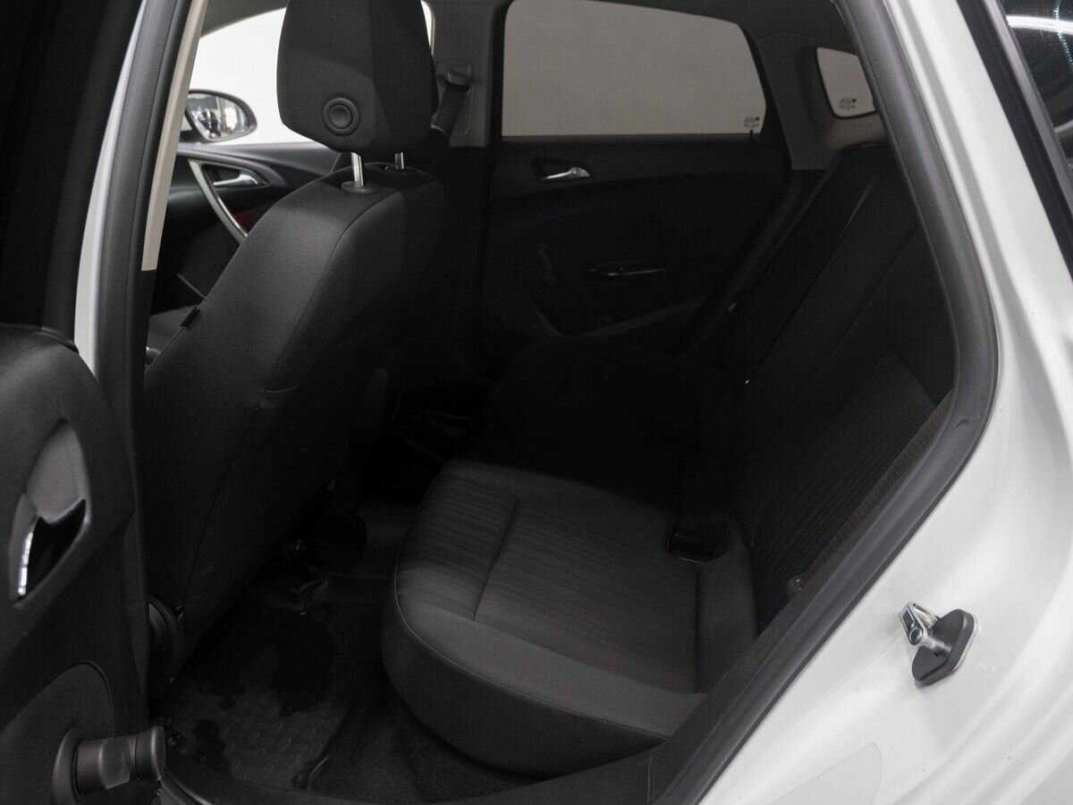 Купить Opel Astra, 2013, 236 636 км, фото №9