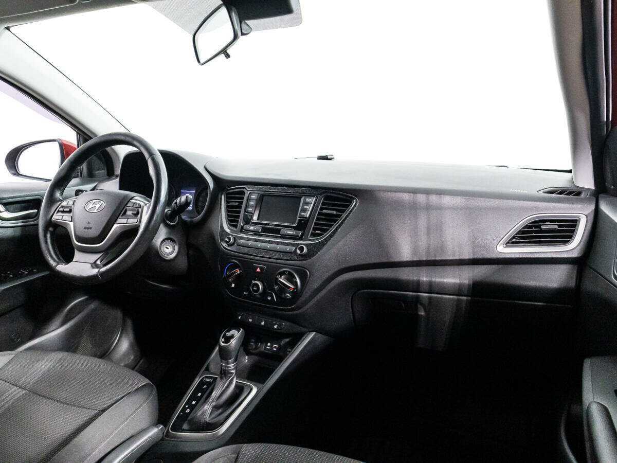 Купить Hyundai Solaris, 2018, 165 780 км, фото №9