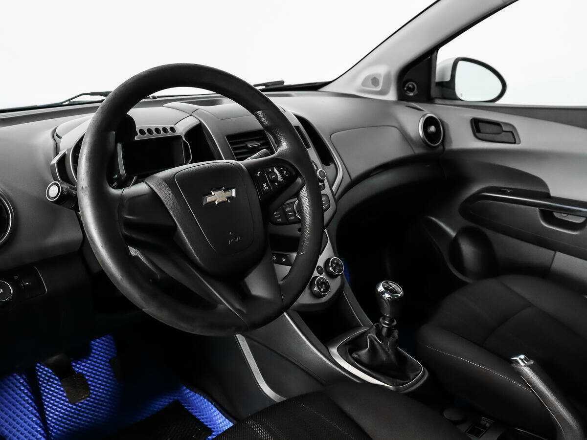 Купить Chevrolet Aveo, 2014, 98 603 км, фото №9