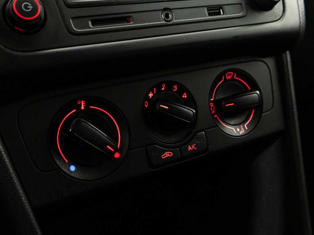 Купить Volkswagen Polo, 2016, 168 171 км, фото №15