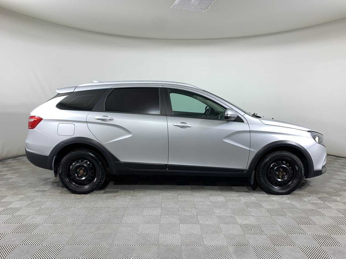 Купить Lada (ВАЗ) Vesta SW Cross, 2017, 208 000 км, фото №4