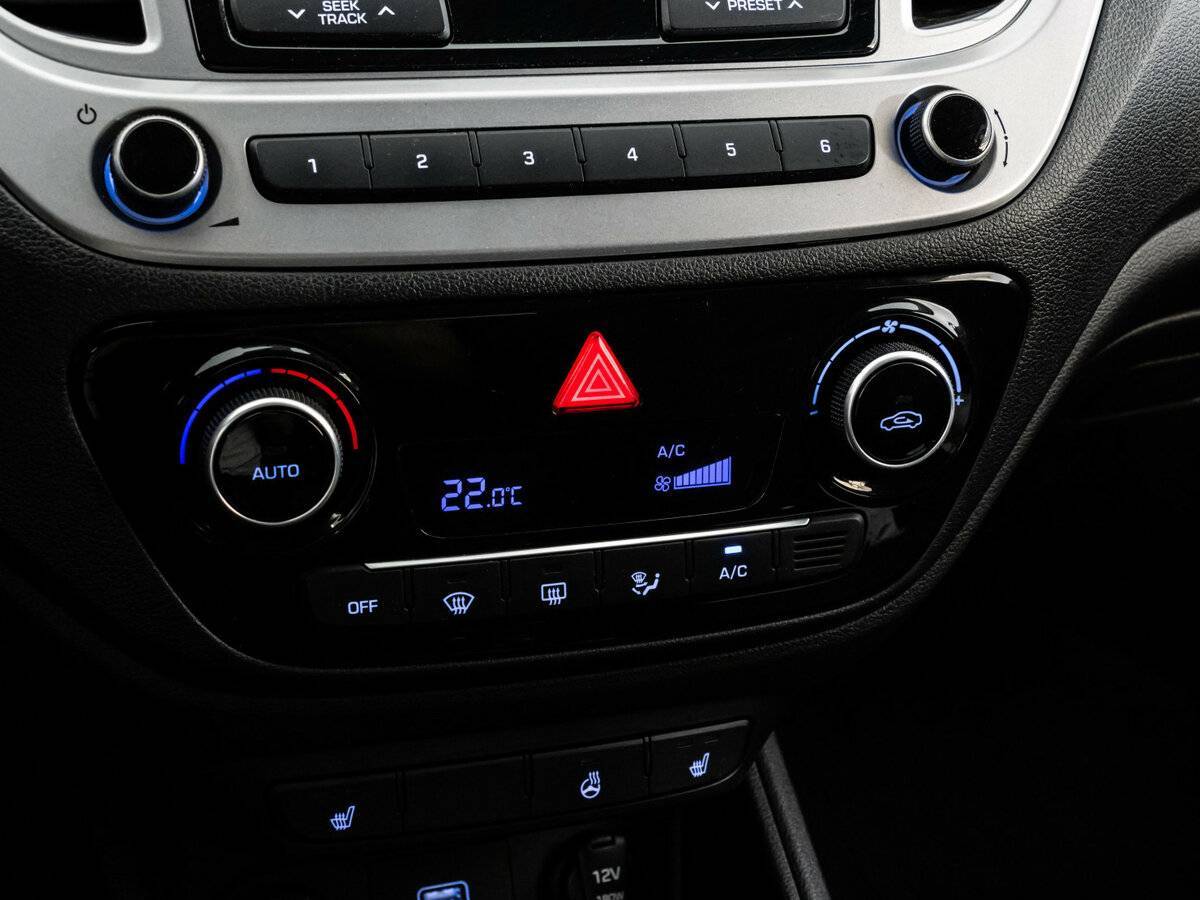 Купить Hyundai Solaris, 2019, 81 193 км, фото №16