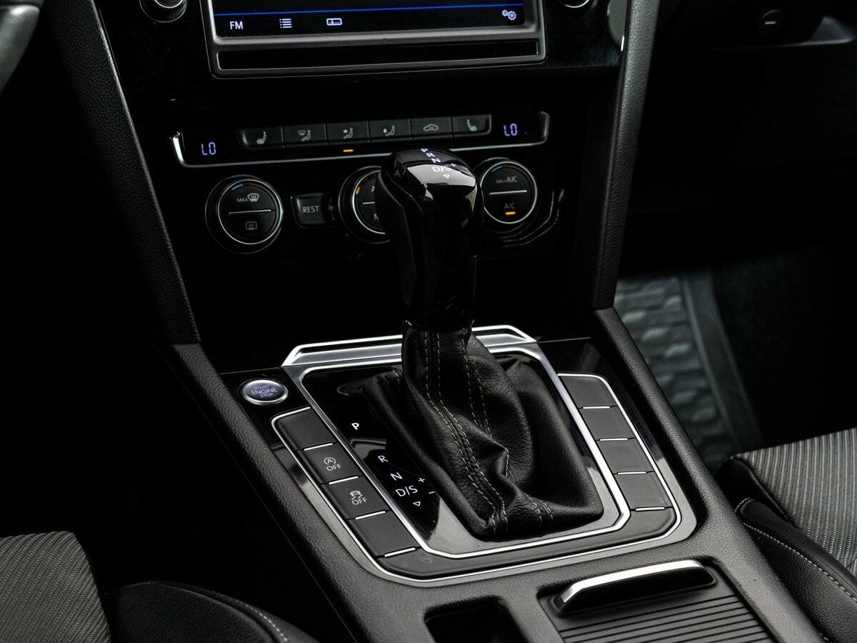 Купить Volkswagen Passat, 2016, 228 105 км, фото №14