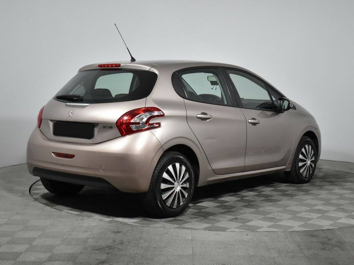 Купить Peugeot 208, 2014, 130 000 км, фото №5
