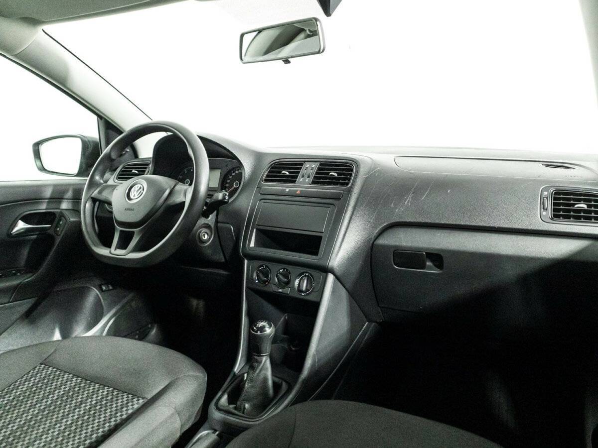 Купить Volkswagen Polo, 2016, 88 195 км, фото №9