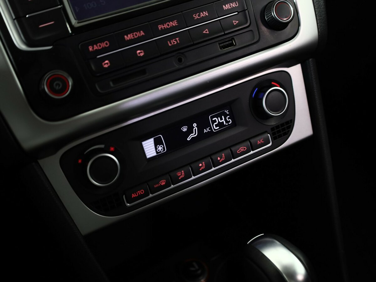 Купить Volkswagen Polo V Рестайлинг, 2015, 77 488 км, фото №13