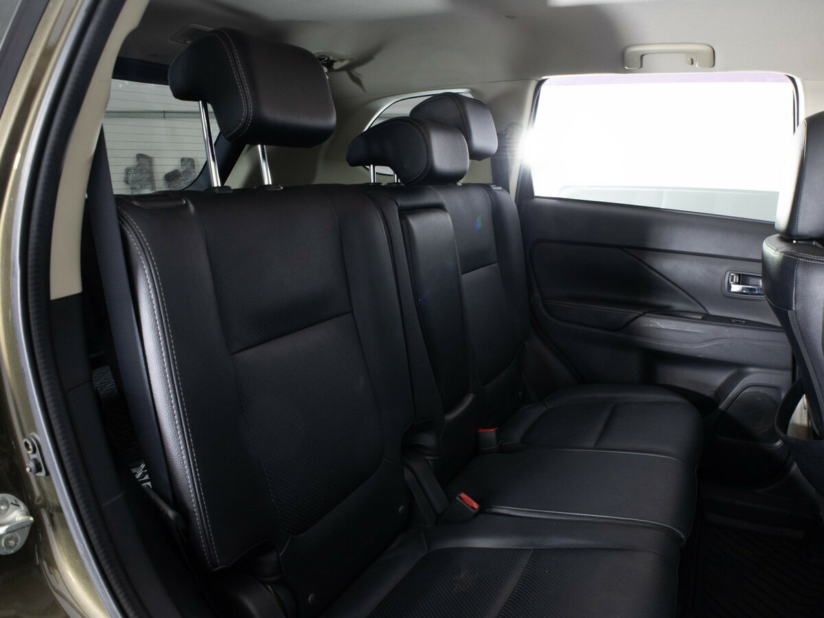 Купить Mitsubishi Outlander III Рестайлинг 2, 2016, 164 745 км, фото №14